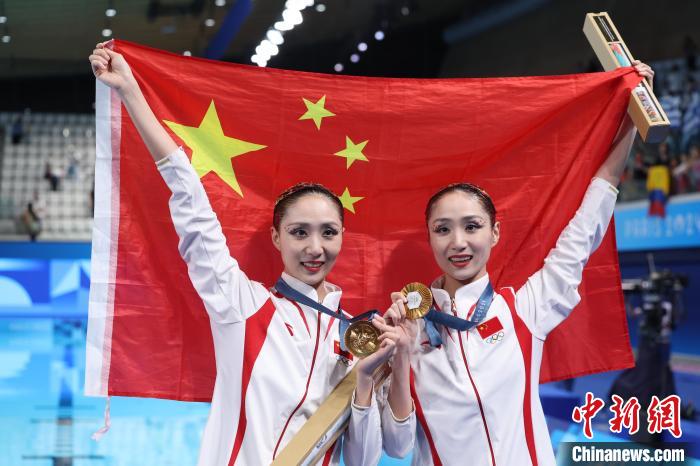 巴黎奥运中国花游姐妹花以情感表达驱动默契夺