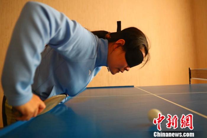 听声辨位 黑暗中逐梦——南昌盲人乒乓球队训练
