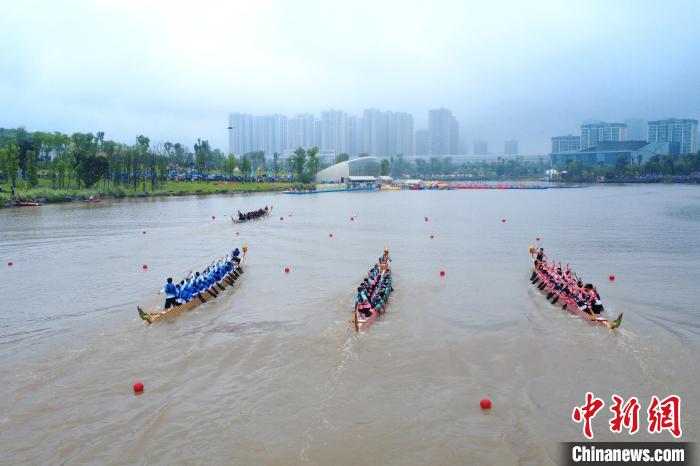 成渝双城经济圈龙舟赛今开赛 25支队伍竞逐端午