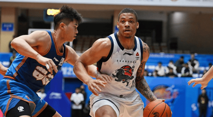 山东男篮客场大胜四川 众将爆发力克对手