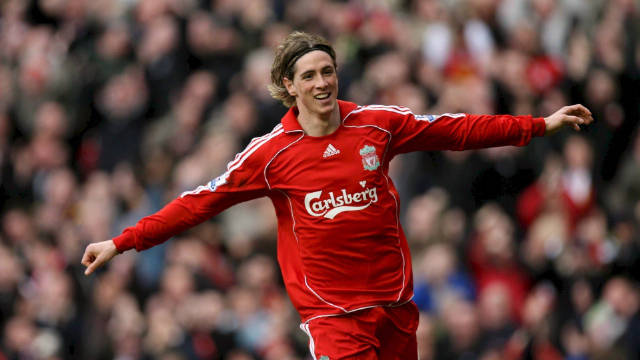 托纳利与小基恩联手献上经典对决 53米吊射与门