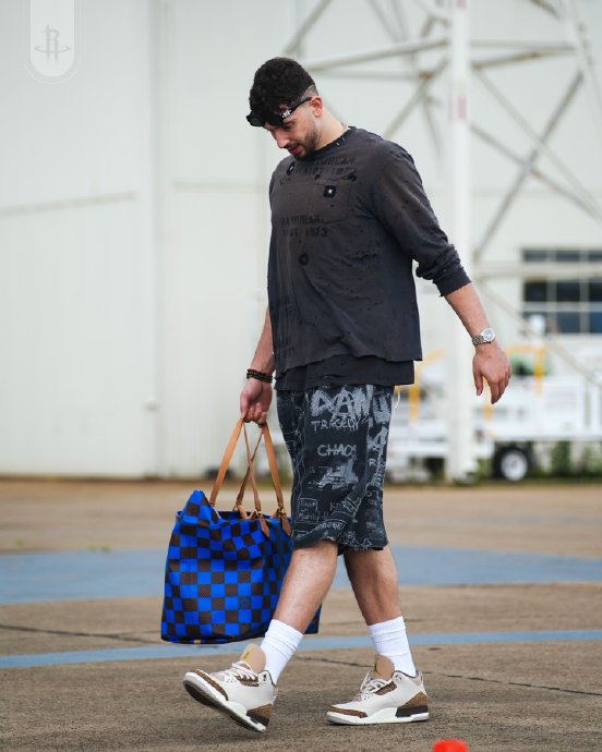 火箭客场逆转勇士 申京三双引领球队绝地反击