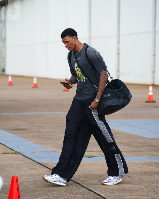 火箭客场逆转勇士 申京三双引领球队绝地反击