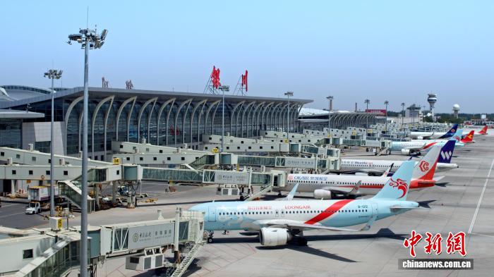 银川机场国庆中秋双节客流激增7.4万人次